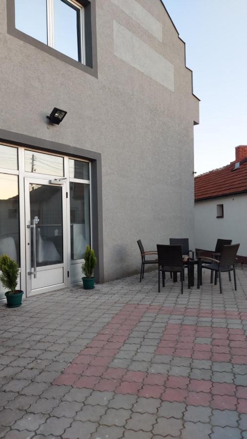 Apartman Mladenovic Apartment Zajecar Luaran gambar
